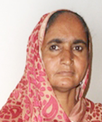 Artisan: Shamshad Solangi - Handmade Quilts from Pakistan