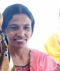 Artisan: Nasreen Ismail - Scarves from Pakistan