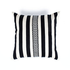 Black & White Chumpi Pillow Sham - Peru
